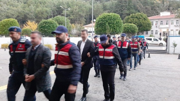 Antalya’da suç örgütü operasyonu: 8 gözaltı
