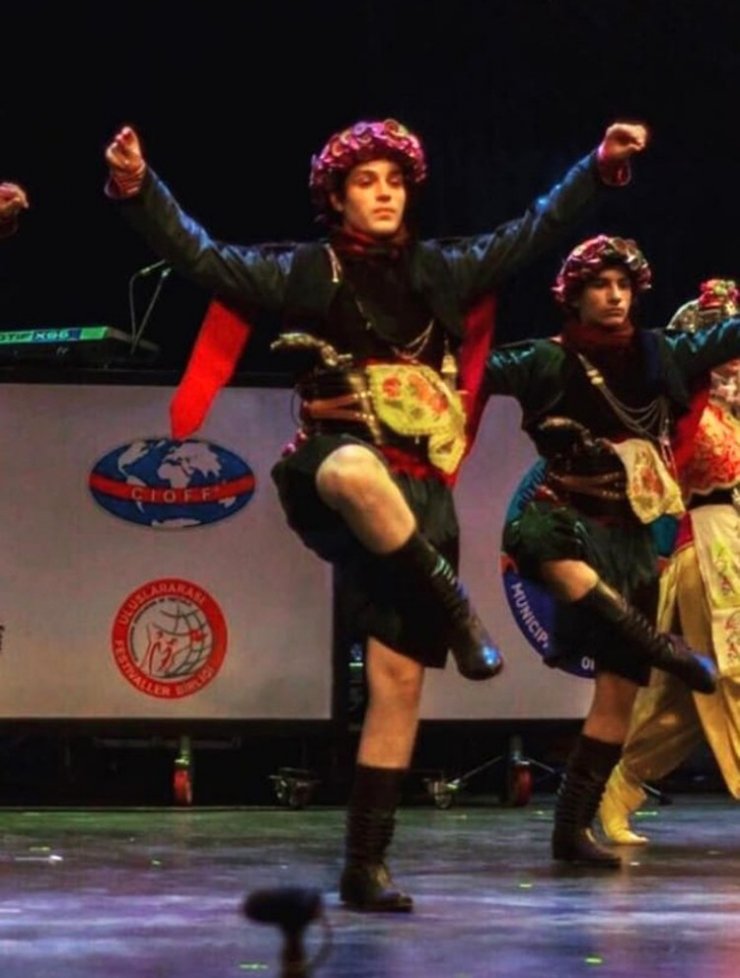 Bakırköy’de bıçaklanan dansçı gencin yakınlarından tepki