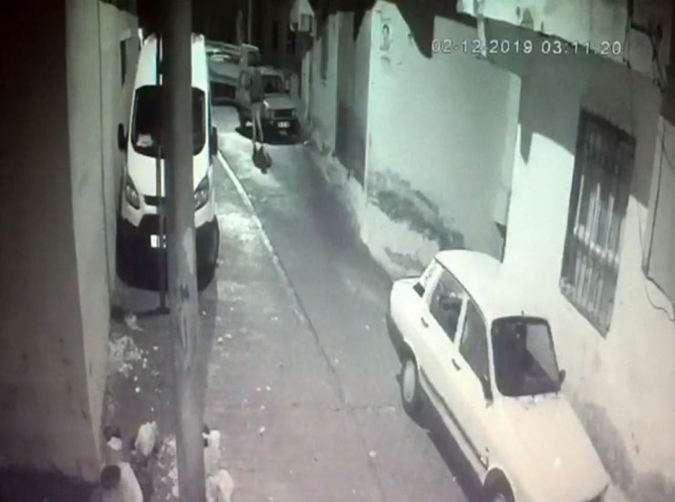 Cezaevi firarisi çaldığı otomobilde uyuşturucuyla yakalandı