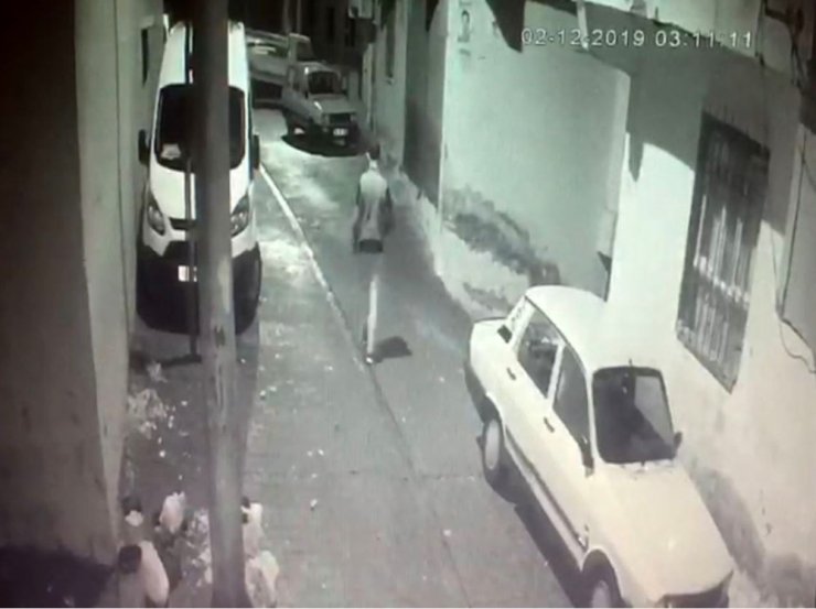 Cezaevi firarisi çaldığı otomobilde uyuşturucuyla yakalandı