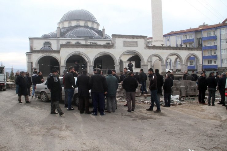 Cami inşaatında cansız bedeni bulunan şahsın, kesin ölümü otopsi sonrası belirlenecek