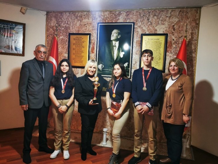 Marmarisli boksçular il birincisi oldu