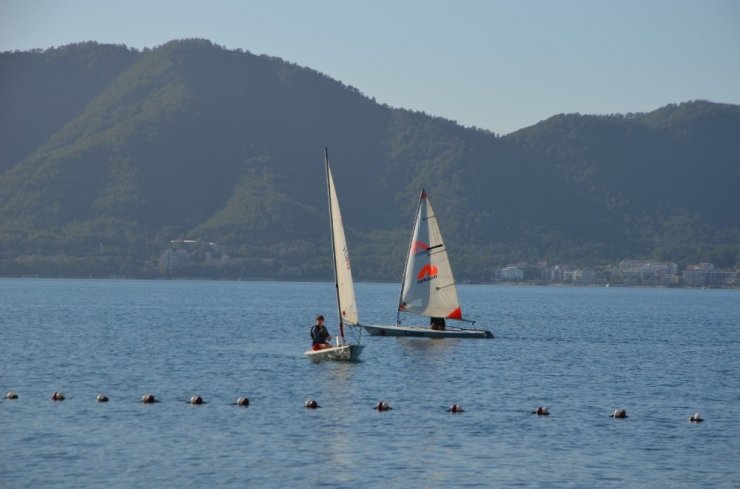 Marmaris’in minik yelkencileri