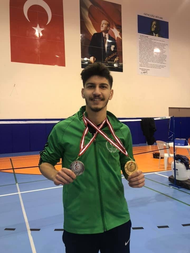 Badminton Türkiye Şampiyonası’nda Isparta rüzgarı