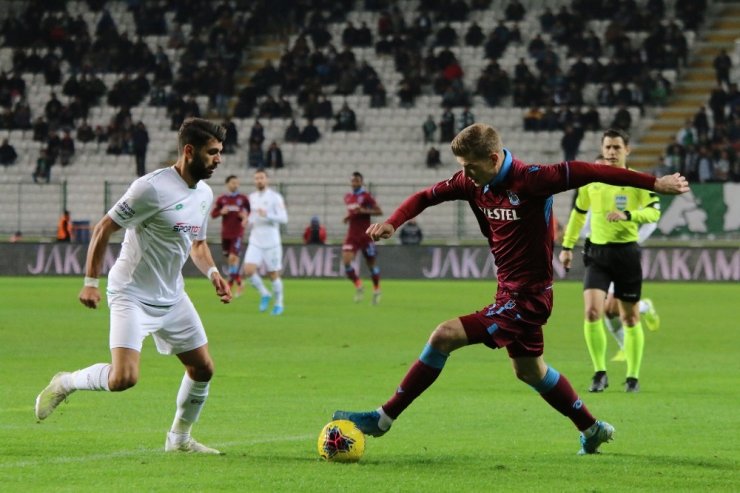 Süper Lig: Konyaspor: 0 - Trabzonspor: 1 (İlk yarı)