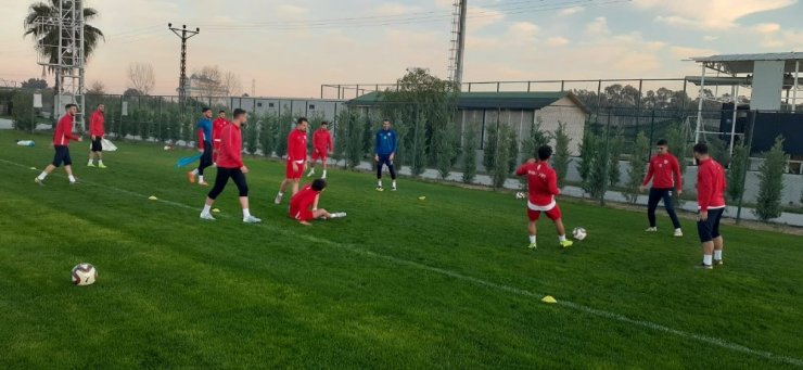 Nevşehir Belediyespor 2.devre için Antalya’da güç depoluyor