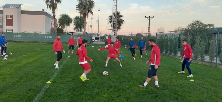 Nevşehir Belediyespor 2.devre için Antalya’da güç depoluyor