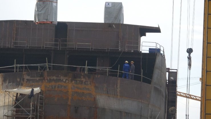 Tuzla’da korkutan gemi yangını
