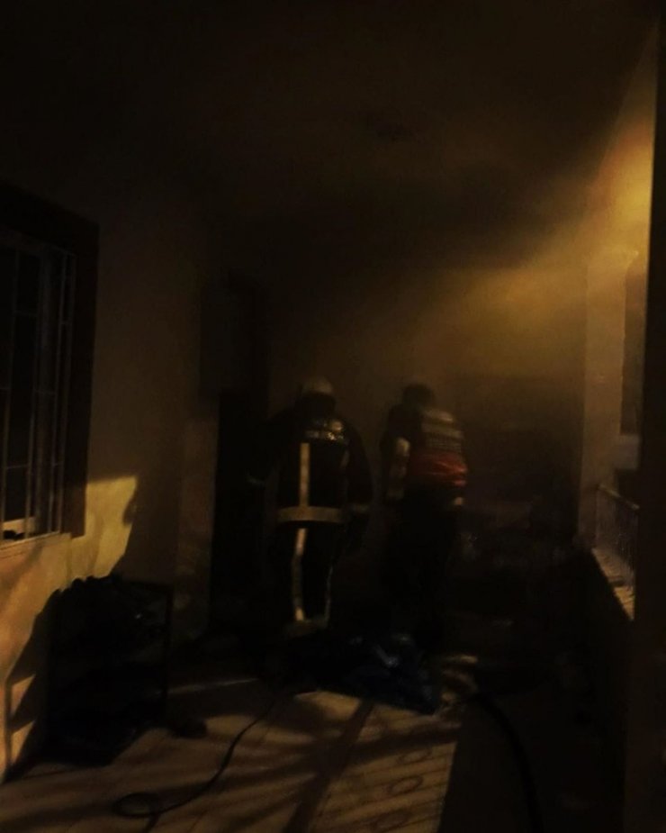 Van’da ev yangını