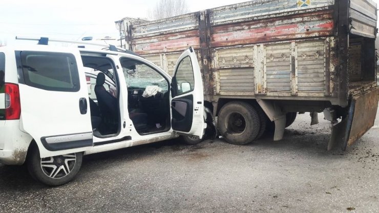 Erciş’te trafik kazası: 4 yaralı