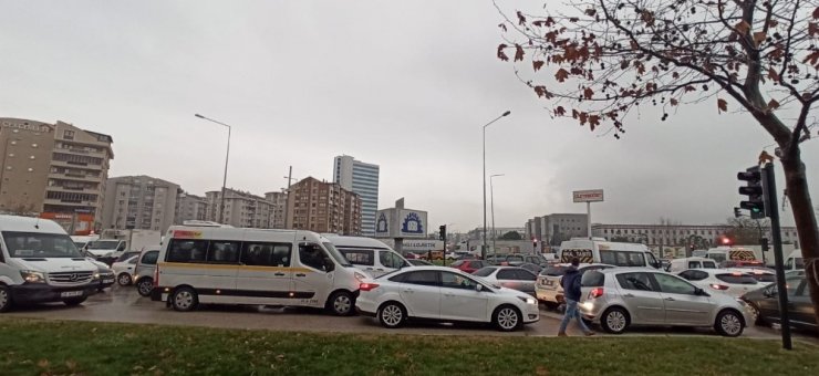 Bursa’da trafik resmen durdu