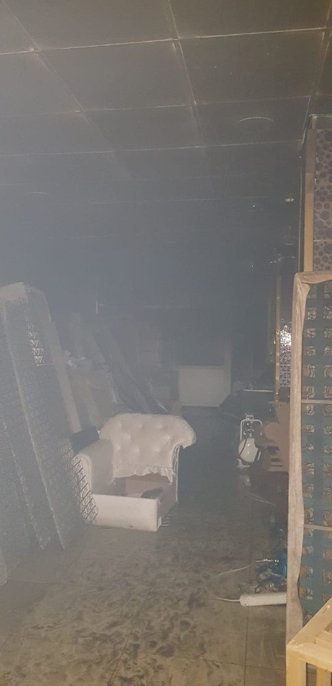 Bismil’de döşeme atölyesinde yangın