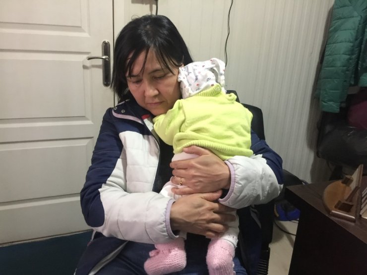 Babasının kabul etmediği bebek kimliksiz kaldı