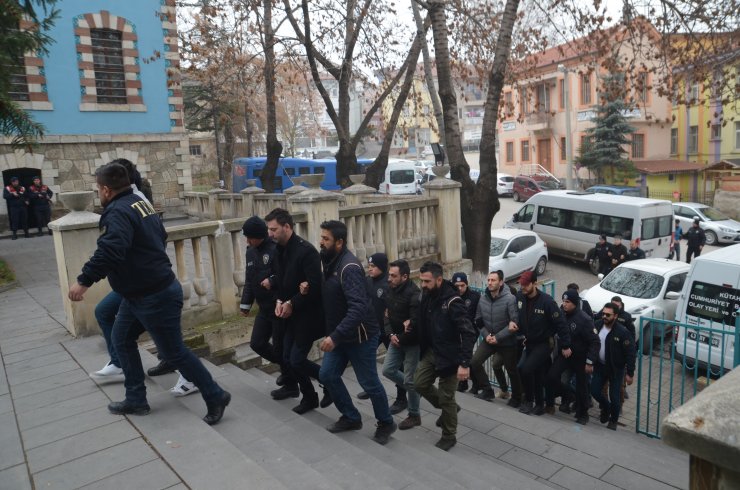 FETÖ'nün askeri mahrem yapılanmasına yönelik operasyonda 9 zanlı tutuklandı