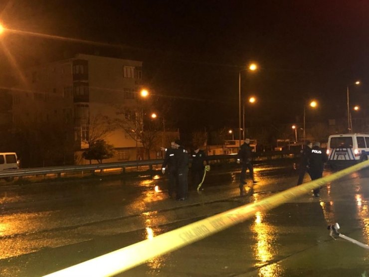 Kavgayı ayıran bekçiye silah sıkıp kaçtılar