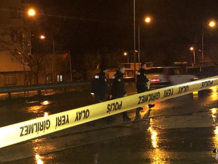 Kavgayı ayıran bekçiye silah sıkıp kaçtılar