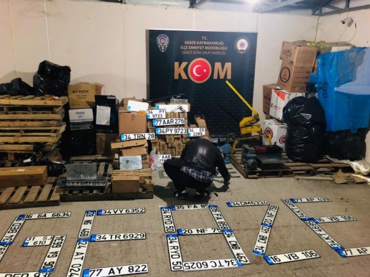 Kocaeli’de sahte plaka basımı yapan galeriye operasyon: 4 gözaltı