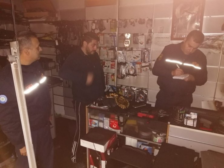 Elektrik kontağından yangın çıktı