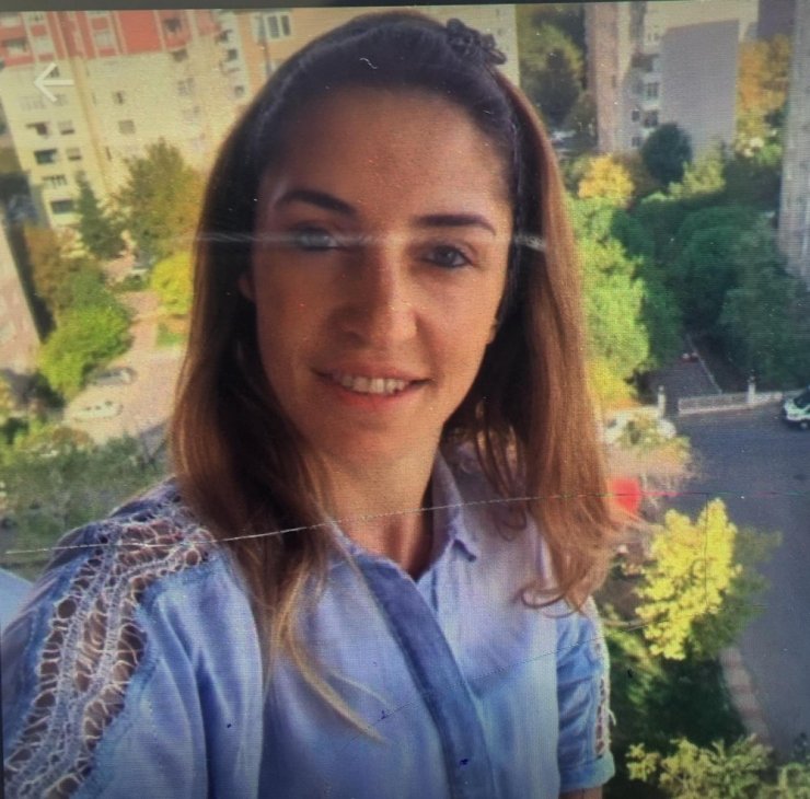 Eşinin iş yerine çiçekle geldi, kurşun yağdırdı