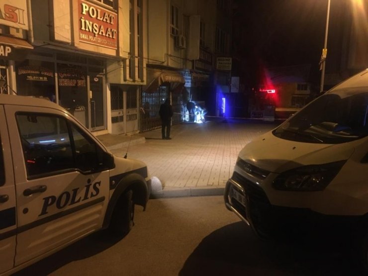 Kuyumcu hırsızı polisin dikkati sayesinde yakalandı