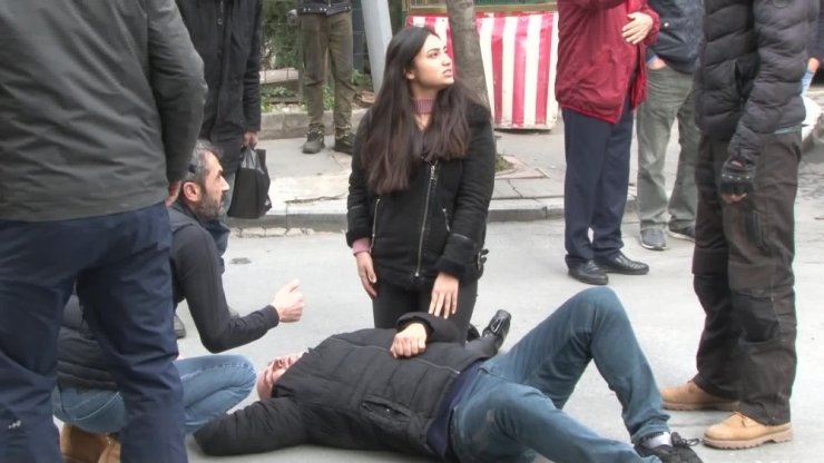 Şişli’de insanlık ölmemiş dedirten görüntü: Bir an olsun yanından ayrılmadı