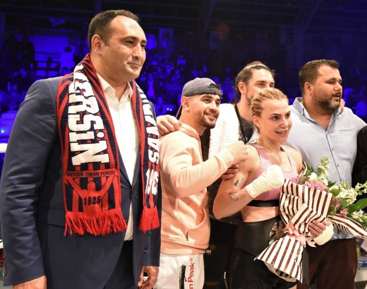Toroslar Belediyesi’nden muaythai sporuna destek