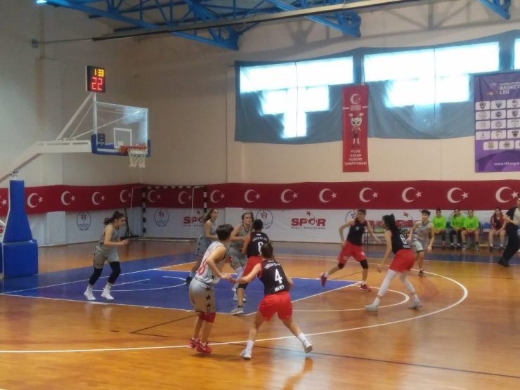 Kastamonu All Star Kadın Basketbol Takımı, ilk galibiyetini aldı