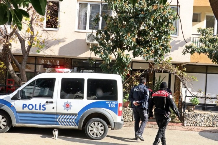 Hastane dönüşü yaşlı kadına kapkaç şoku