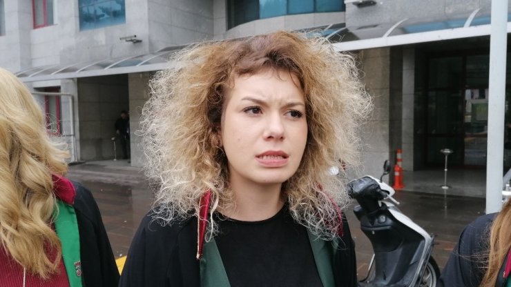 Antalya’da dini nikahlı eşini 25 bıçak darbesiyle öldüren koca hakim karşısında
