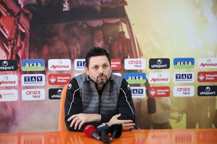 Erol Bulut: "Konyaspor’dan 3 puan alıp ilk yarıyı 29 puanla kapatmak istiyoruz"