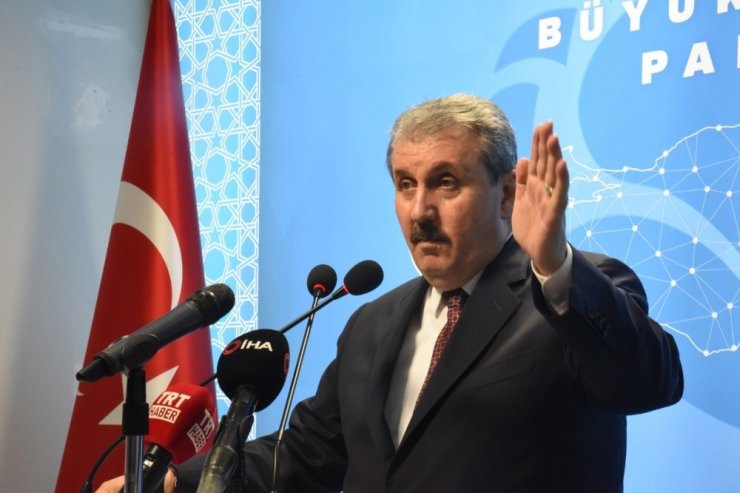 Destici’den İmamoğlu’na sert çıkış: ”Oradaki meclisi yok saymak kimsenin haddi olmamalıdır”