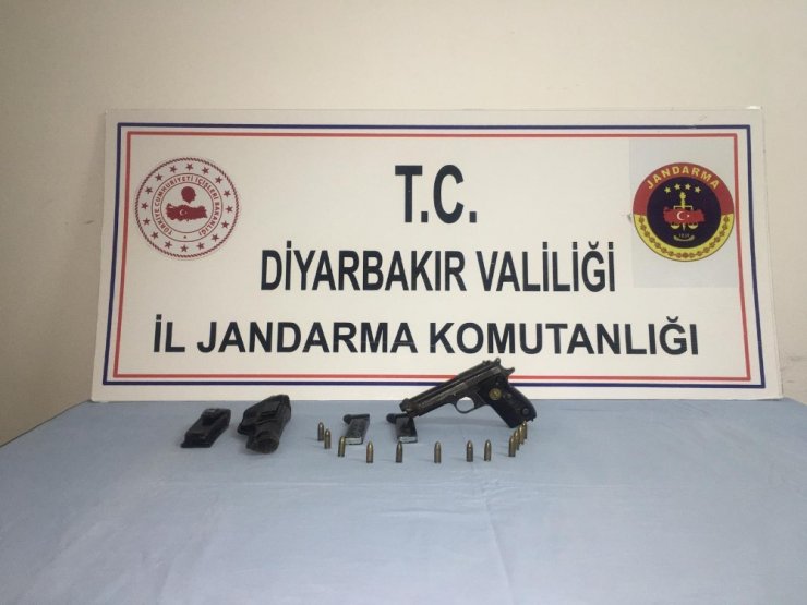 Diyarbakır’da 20 yıl hapis cezası bulunan cezaevi firarisi yakalandı