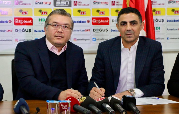 Eskişehirspor'da teknik direktörlüğe Mustafa Özer getirildi