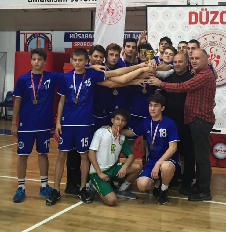 Genç erkekler voleybol sona erdi