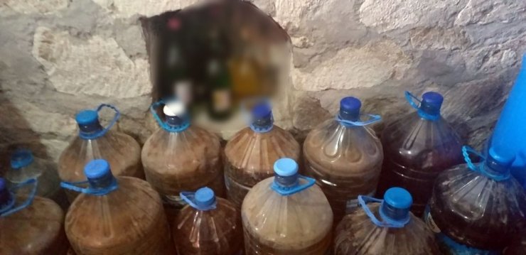 İzmir’de yılbaşı öncesi kaçak şarap operasyonu