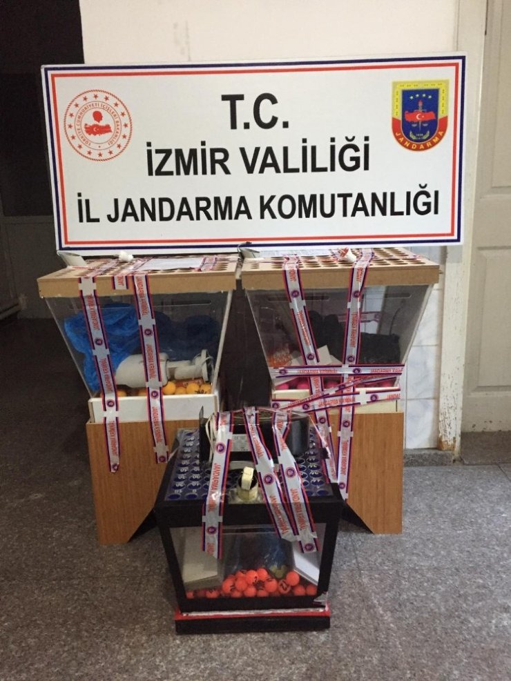 İzmir’de çay ocaklarına kumar operasyonu: 33 kişi yakalandı