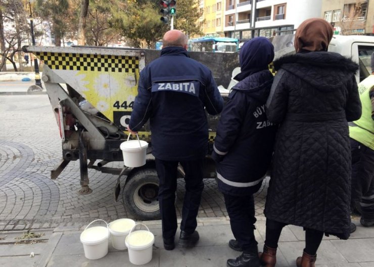 Van Büyükşehir Belediyesinden merdiven altı üretim ve satışa sıkı denetim