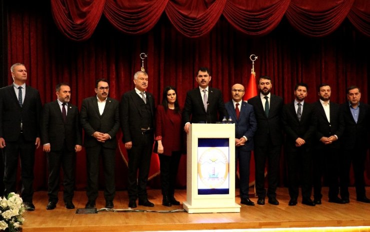 Bakan Kurum Adana’da yağışların tahribatını açıkladı, konut müjdesi verdi