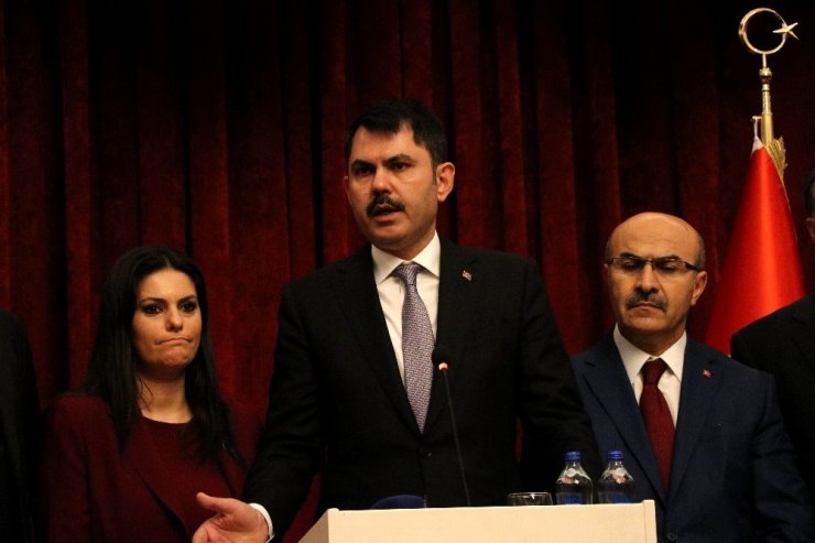 Bakan Kurum Adana’da yağışların tahribatını açıkladı, konut müjdesi verdi