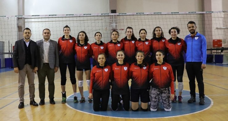 Pamukkale Belediyesi voleybol takımında hedef üst lig