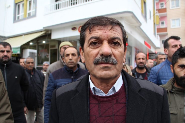 Bir köy diken üstünde