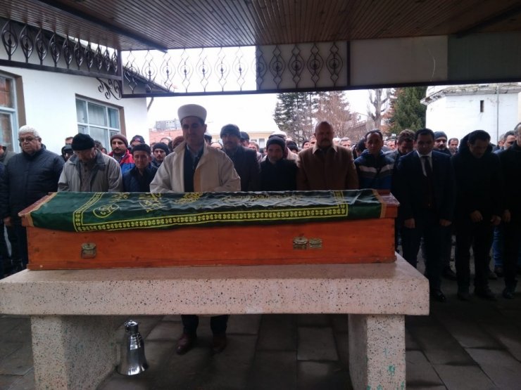 Kazada ölen Muhtar Tansever, gözyaşları ile defin edildi
