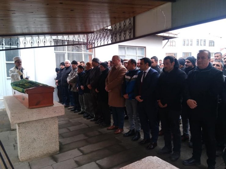 Kazada ölen Muhtar Tansever, gözyaşları ile defin edildi