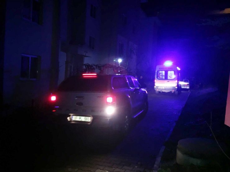 Eşini tüfekle öldürdükten sonra intihar etti