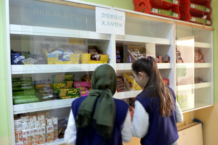 Öğrencilerin hassasiyetiyle kasiyer ve güvenlik kamerasına ihtiyaç kalmadı