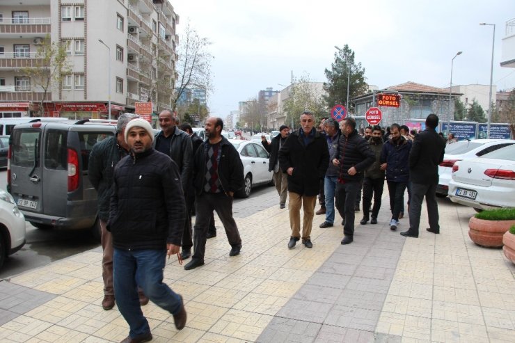 Bir köy diken üstünde