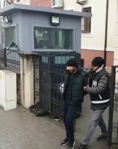 4 ayrı ikametten televizyon çalan 3 şüpheli gözaltına alındı
