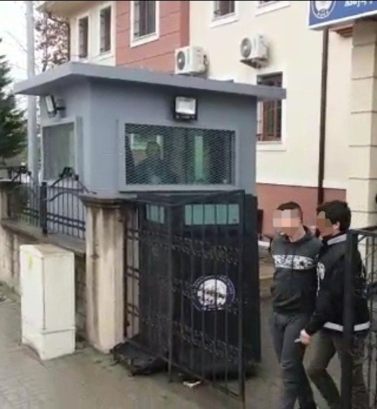4 ayrı ikametten televizyon çalan 3 şüpheli gözaltına alındı