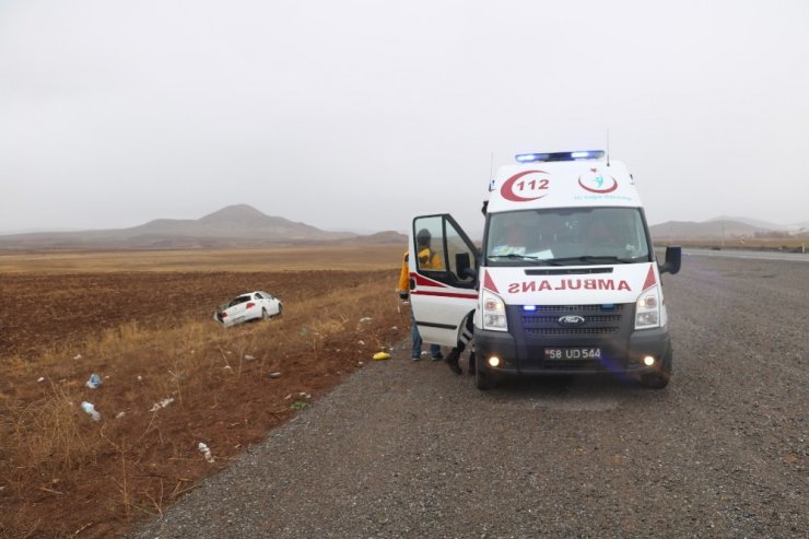 Sivas’ta trafik kazası:2 yaralı
