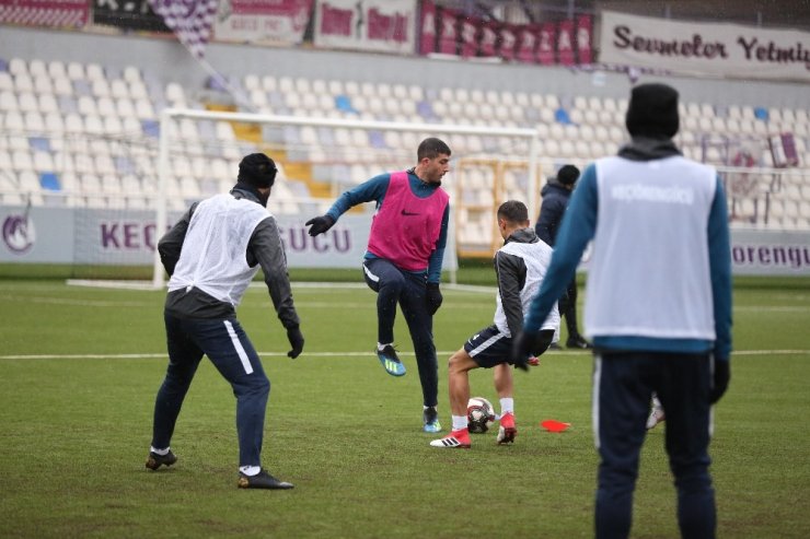 Keçiörengücü’nde Akhisarspor maçının hazırlıkları sürüyor